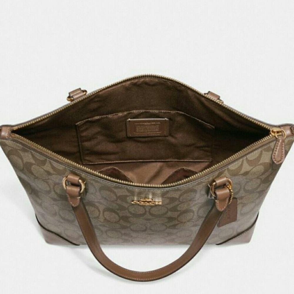 💚Coach Zip Top Tote💚 - Picture 3 of 5